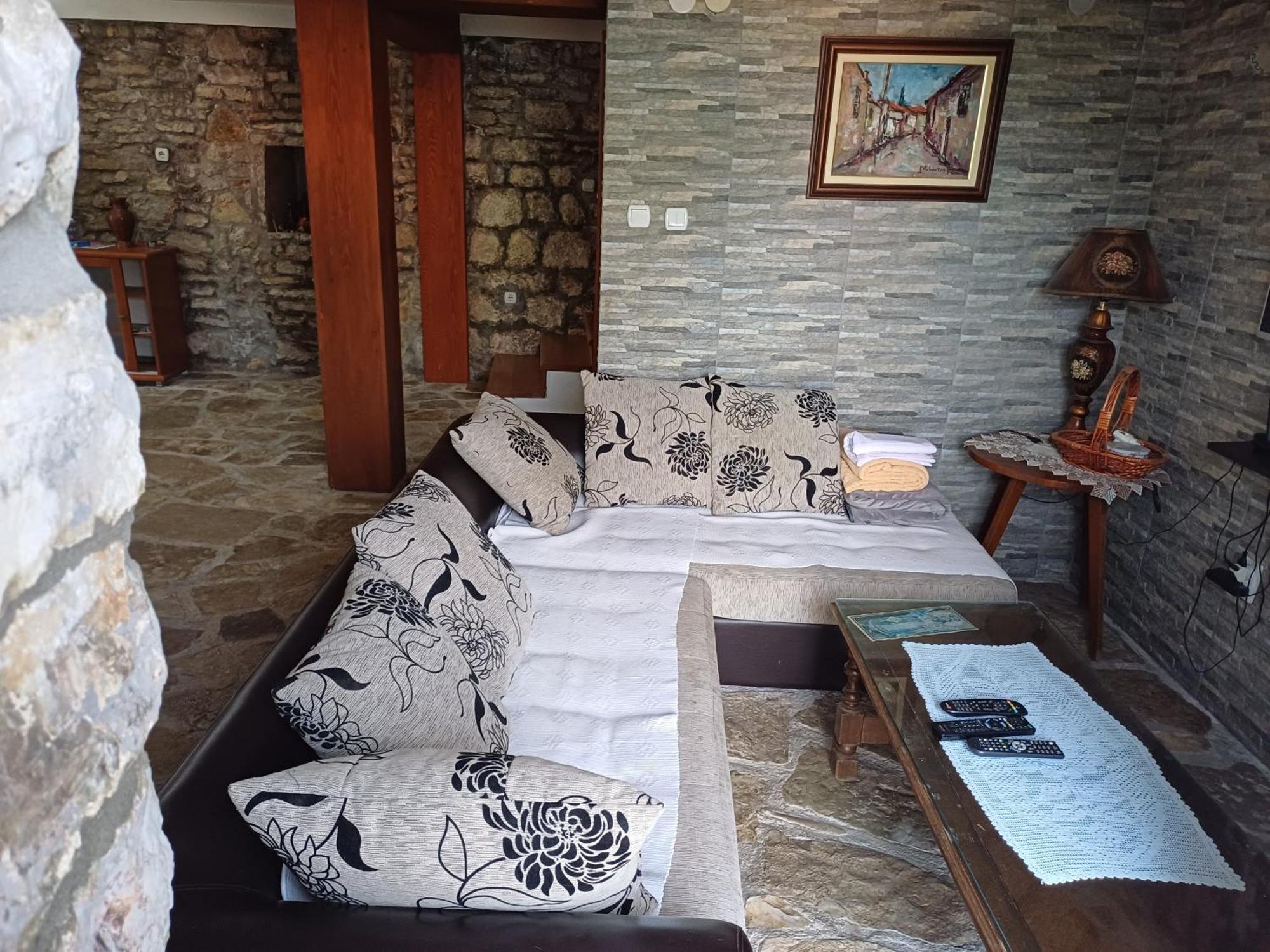 Guest House Maza Kotor Exteriör bild